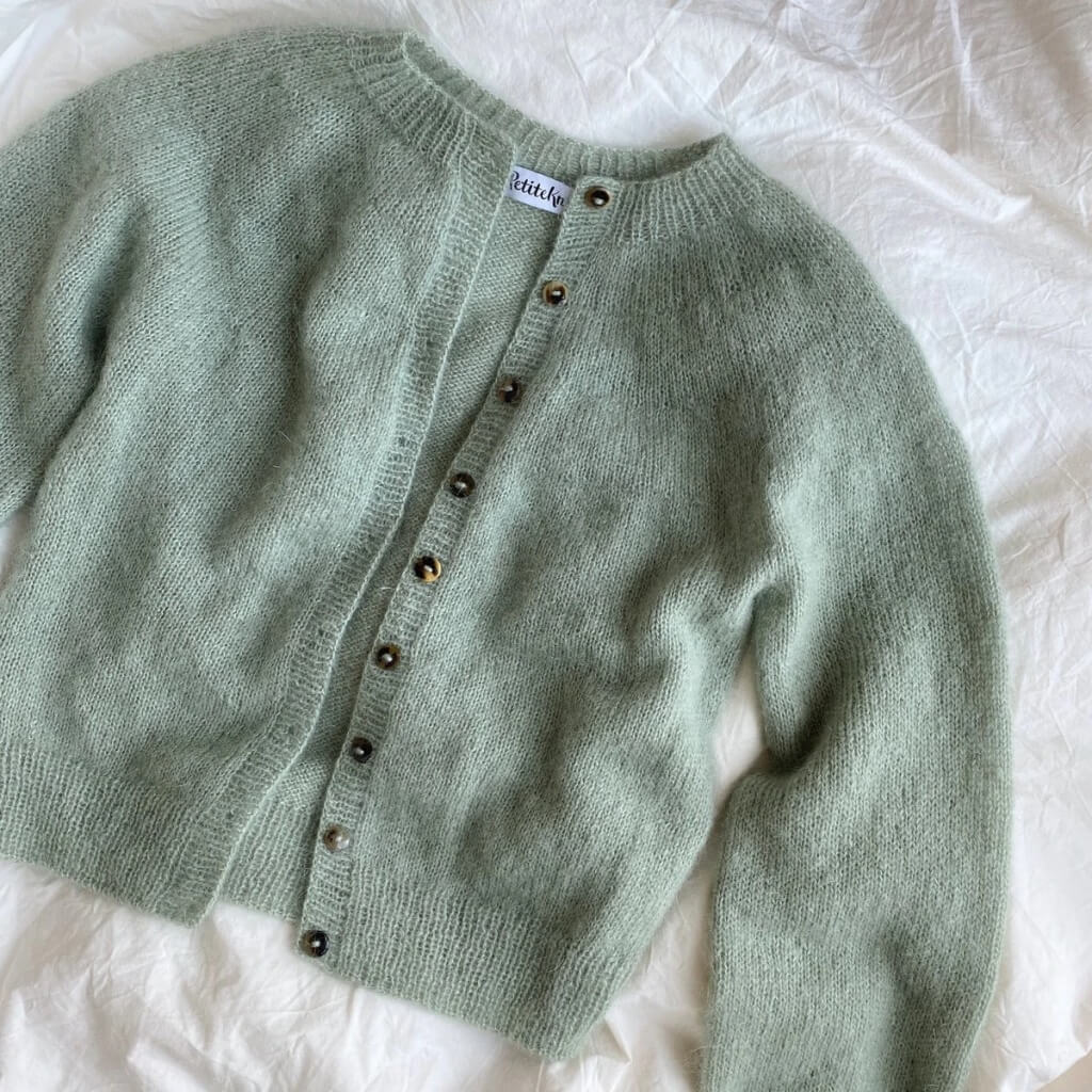 PetiteKnit Pattern Novice Cardigan Mohair Edition Strickanleitung - PetiteKnit (Heft) bei bei bei bei bei bei Lieblingsgarn