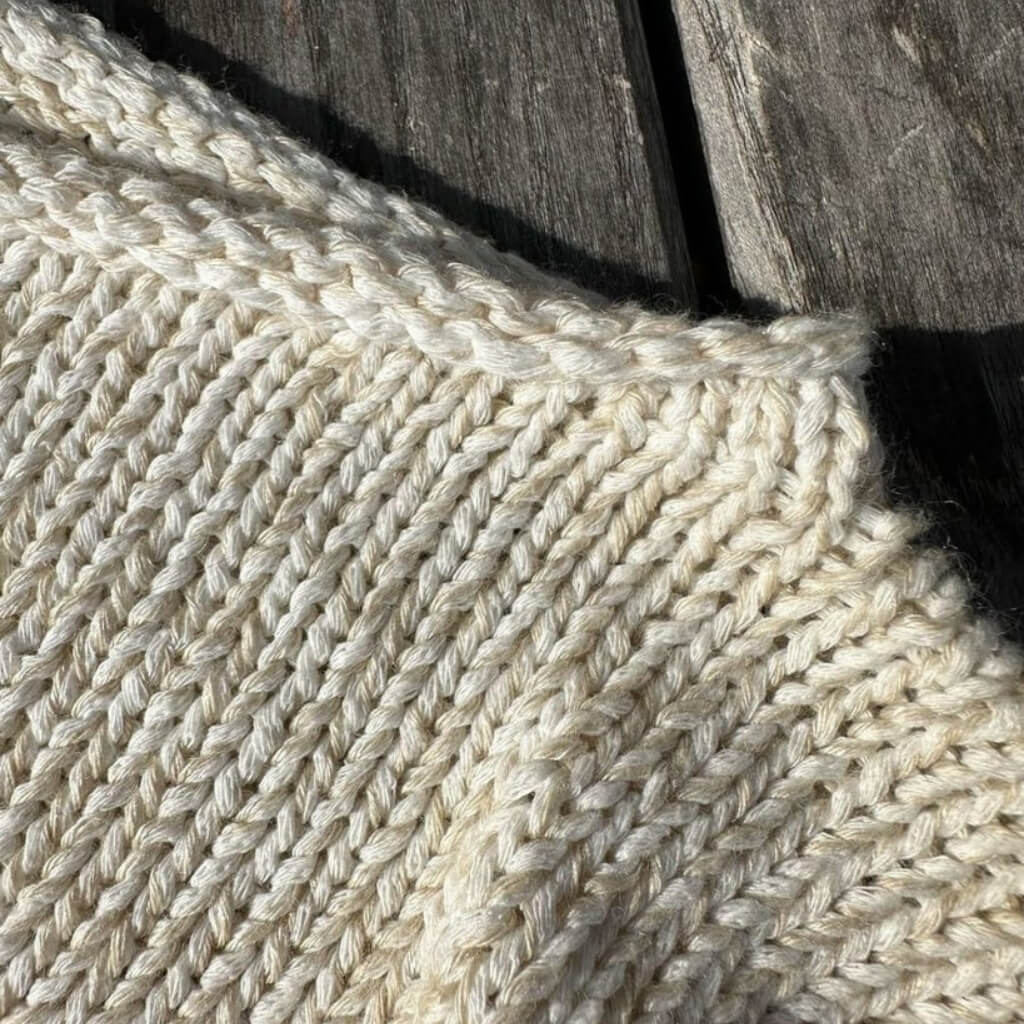 PetiteKnit Pullover Sevilla Blouse Strickanleitung - PetiteKnit (Heft) bei bei bei bei bei bei bei bei bei Lieblingsgarn