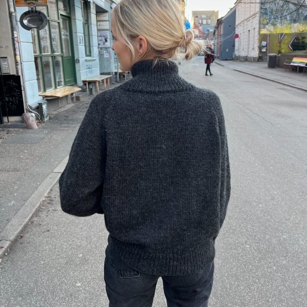 PetiteKnit Pattern Rollkragenpullover Zipper Sweater Light Strickanleitung - PetiteKnit (Heft) bei bei bei Lieblingsgarn