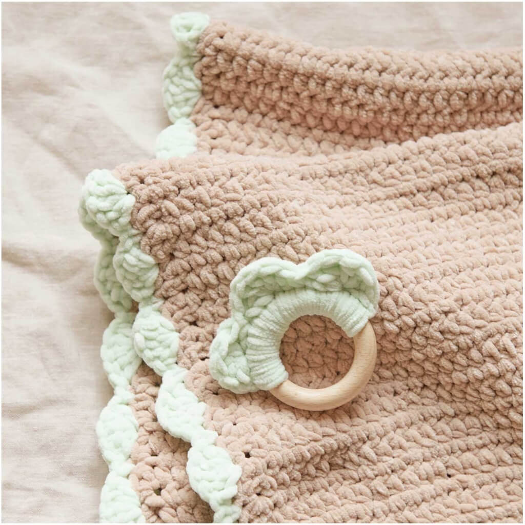 Rico Design Chenillove Beißring- Rico Design Heft Baby Chenillove Modell 5 bei bei bei bei bei bei bei bei bei Lieblingsgarn