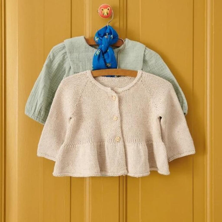 Sandnes Garn Pattern Jacke Dina Peplum Cardigan Strickanleitung - Sandnes Garn (Heft) bei bei bei bei bei bei Lieblingsgarn