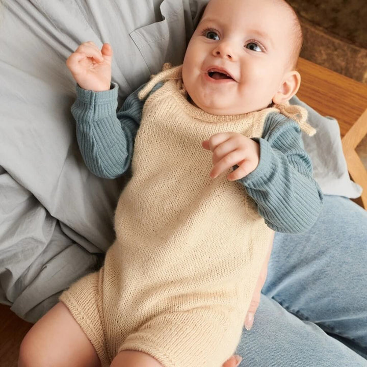 Sandnes Garn Kurze Hose Bunny Shorts Baby Strickanleitung - Sandnes Garn (Heft) bei bei bei bei bei bei bei bei Lieblingsgarn
