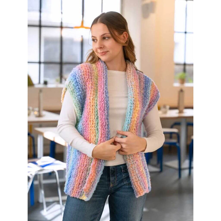 Gründl Fluffy Weste Strickanleitung – Produktansicht bei Lieblingsgarn