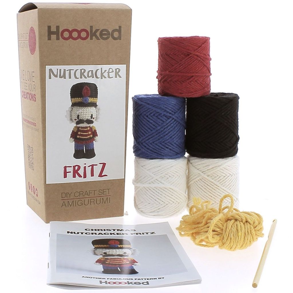 Hoooked Amigurumi Nussknacker Fritz Häkelset – Bild 4 von 4 bei Lieblingsgarn