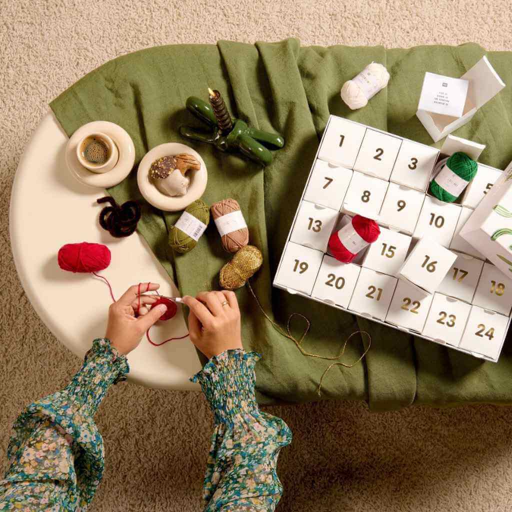 Rico Design Ricorumi Adventskalender „Advent Advent” – Bild 5 von 5 bei bei bei bei bei bei bei bei bei bei Lieblingsgarn