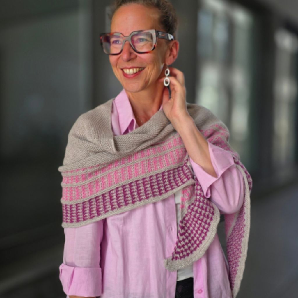 Joél Joél Design Tuch Skilla Strickanleitung – Produktansicht bei bei bei bei bei bei bei bei bei bei bei bei Lieblingsgarn