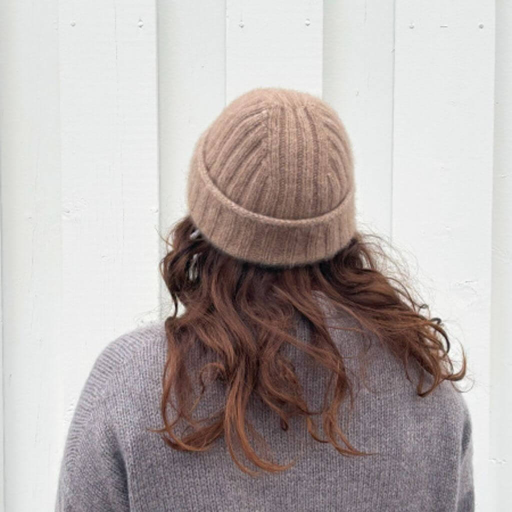 wemadewardrobe Mütze Lotta Hat Strickanleitung - wemadewardrobe (PDF) bei bei bei bei bei bei bei bei bei bei Lieblingsgarn