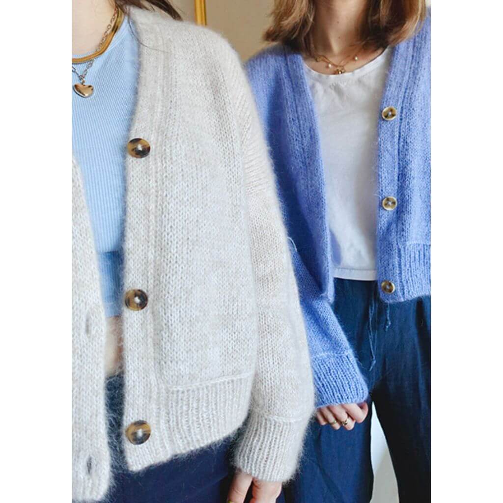 wemadewardrobe Maja Cardigan V-Neck Strickanleitung - wemadewardrobe (PDF) bei bei bei bei bei bei bei bei Lieblingsgarn