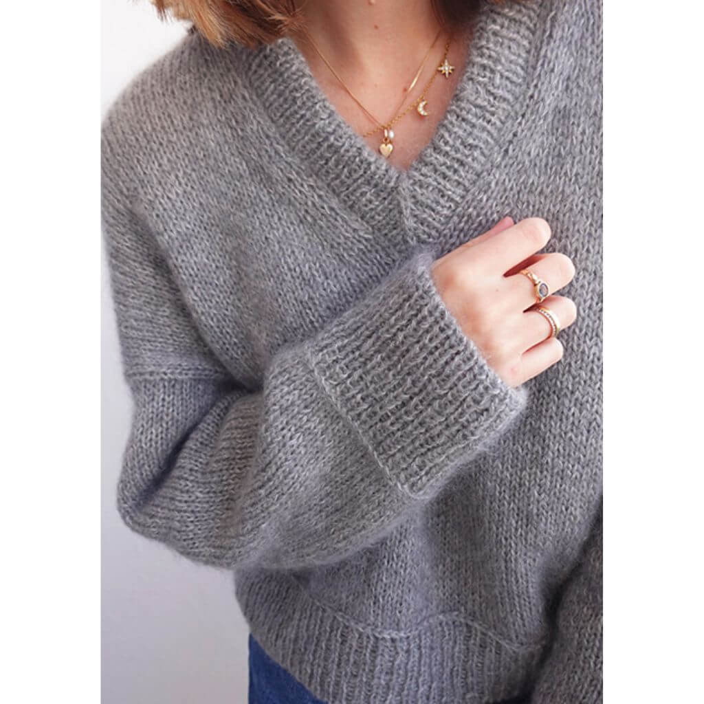 wemadewardrobe Maja Sweater V-Neck Strickanleitung - wemadewardrobe (PDF) bei bei bei bei bei bei bei bei bei Lieblingsgarn