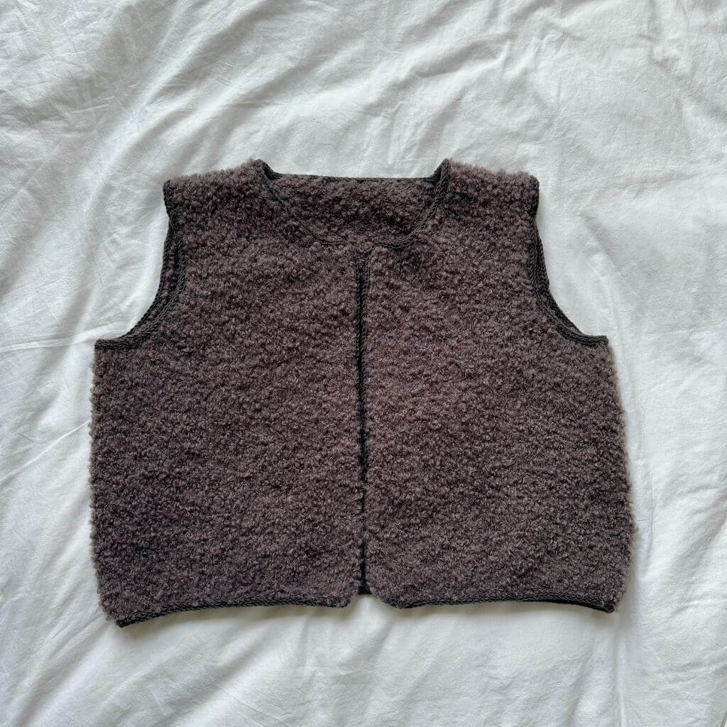 Hug Me Vest Strickanleitung - Woolfrentz (PDF)