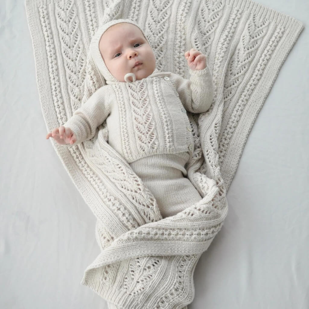 Yndestrikk Pattern Lochmuster Babydecke Strickanleitung - Yndestrikk (PDF) bei bei bei bei bei bei bei bei Lieblingsgarn