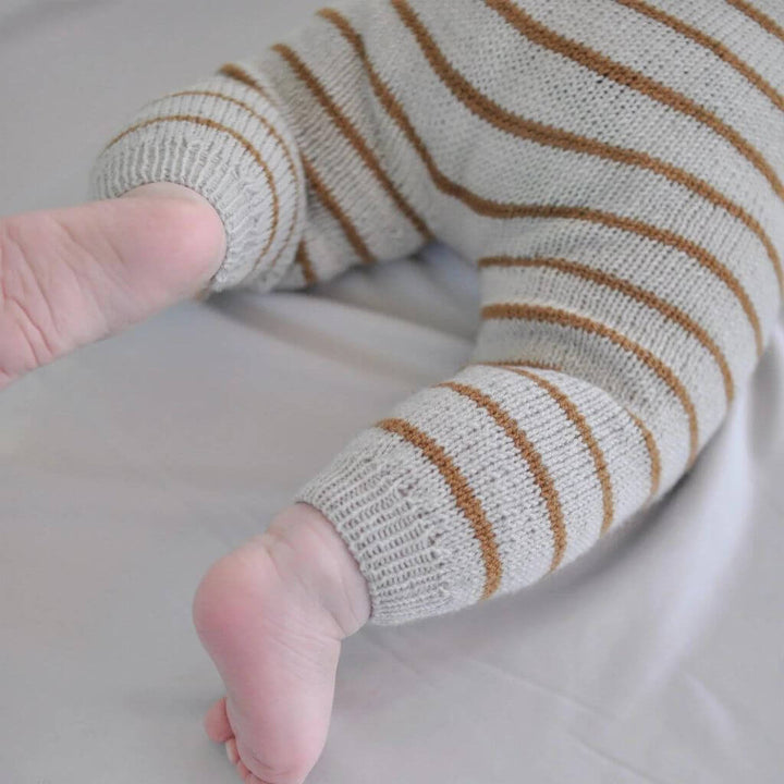 Yndestrikk Pattern Babystrampler Theos Strickanleitung - Yndestrikk (PDF) bei bei bei bei bei bei bei bei bei Lieblingsgarn