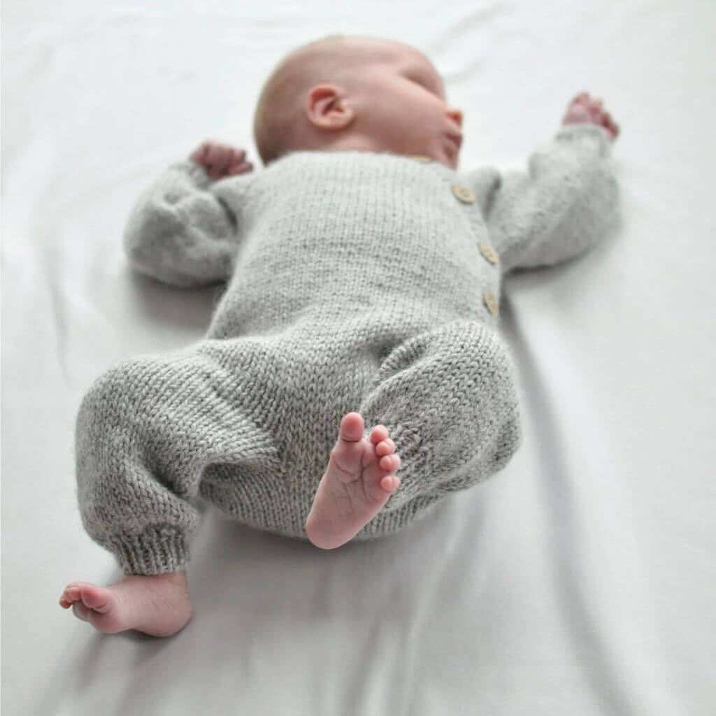 Yndestrikk Pattern Langer Babystrampler Strickanleitung - Yndestrikk (PDF) bei bei bei bei bei bei bei bei Lieblingsgarn
